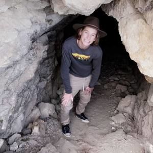 Meet your Posher, Brady